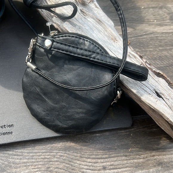 Mini Flower Black Bag Crossbody - Picture 3 of 3